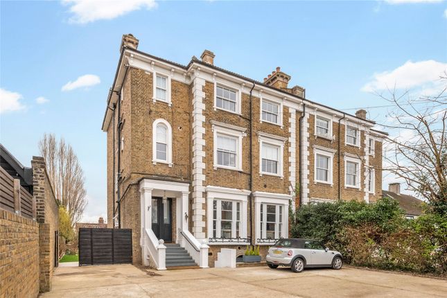 Flat for sale in Melrose Road, West Hill