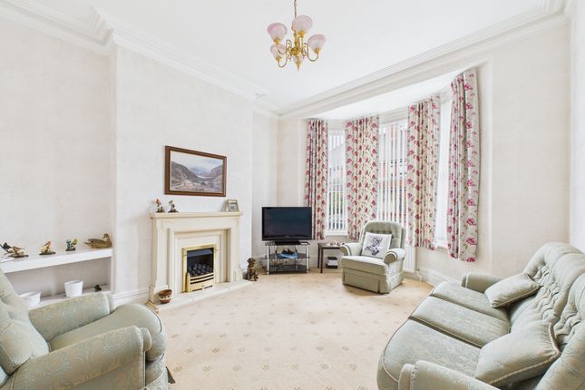 6, Queens Road, St Helens photo 3