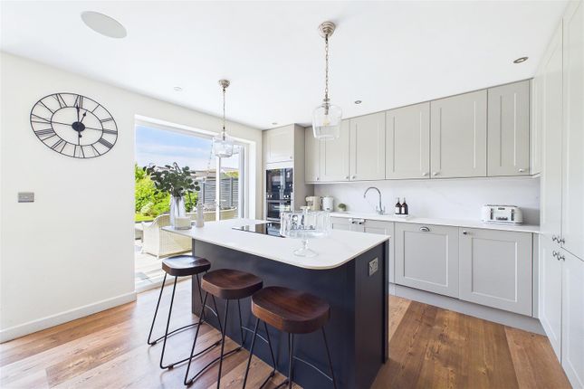 22, Turner Way, Clevedon photo 4