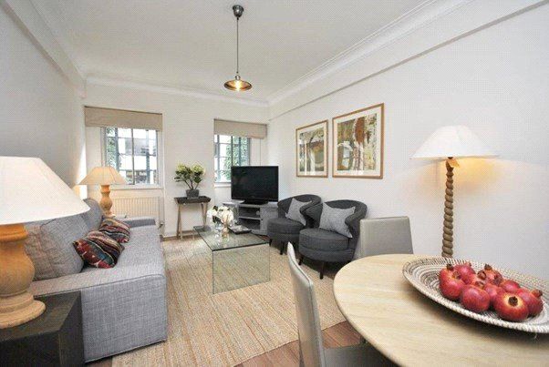 Flat for sale in Wigmore Court, Wigmore Street, Marylebone, London