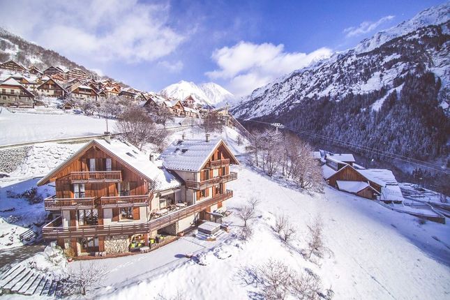 Thumbnail Chalet for sale in Vaujany, Rhone Alpes, France