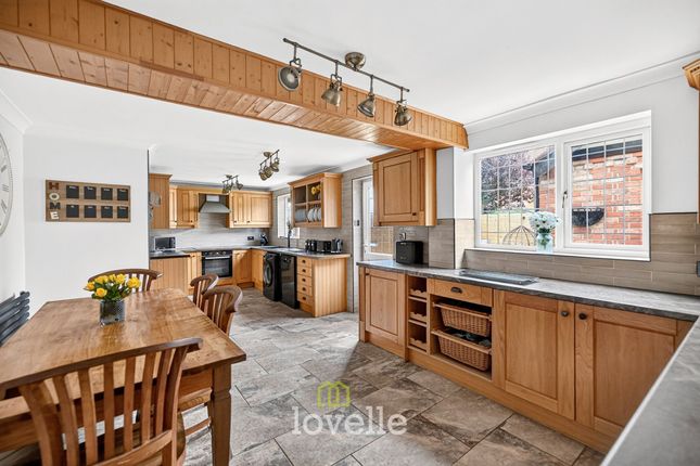 7 Burnham Reach, Cleethorpes photo 3