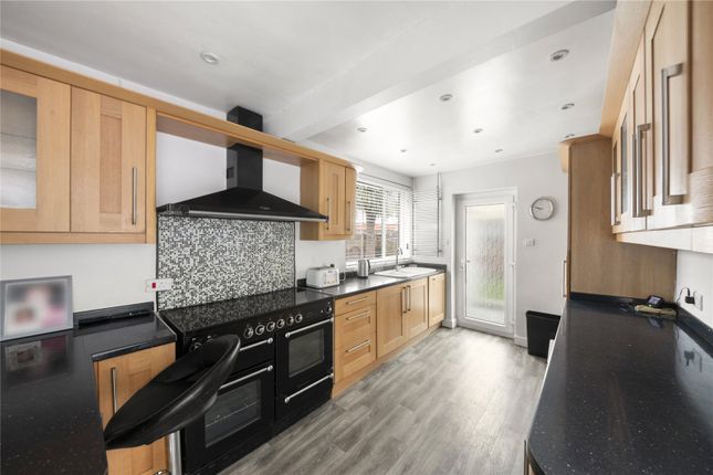 47, Collins Drive, Ruislip photo 2