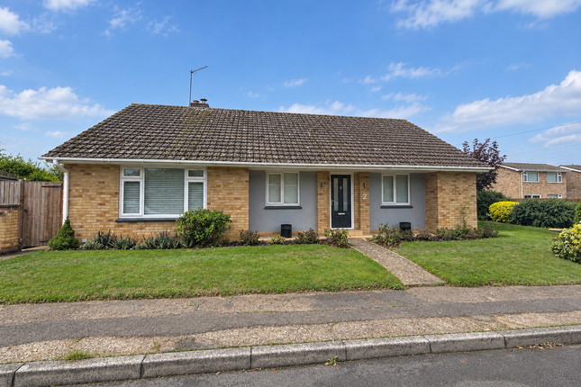 2-bed bungalow on Springmead, Essex, £435,000