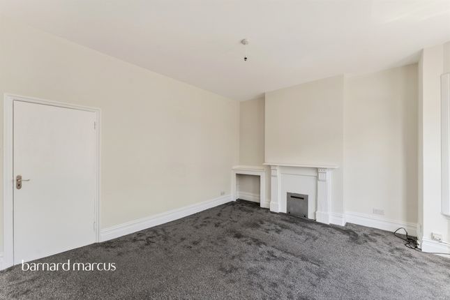 3b, Kathleen Road, London photo 4