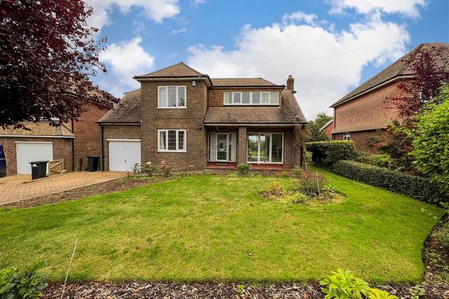 Thumbnail Detached house for sale in Pitfield Drive, Meopham, Kent