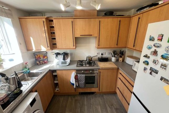 12, Montague Drive, Thatcham photo 3