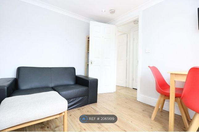 Thumbnail Studio to rent in St. Andrews Road, London