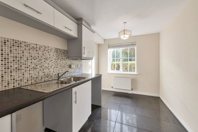 6, Lydbrook Lane, Milton Keynes photo 4