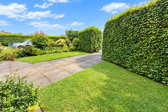 3, Bassett Grove, Wigan photo 3