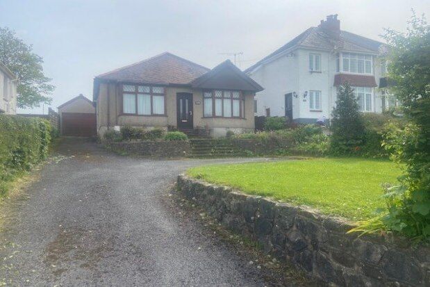 Bungalow to rent in Gower Road, Abertawe