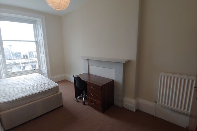 Flat to rent in East Claremont Street, New Town, Edinburgh