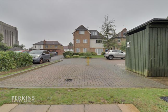 Corbins Lane, Harrow photo 5