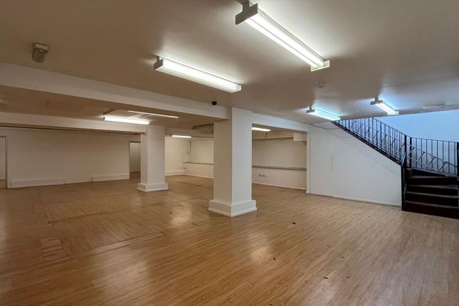 Commercial property to let in Goldhawk Road, Shepherds Bush, London