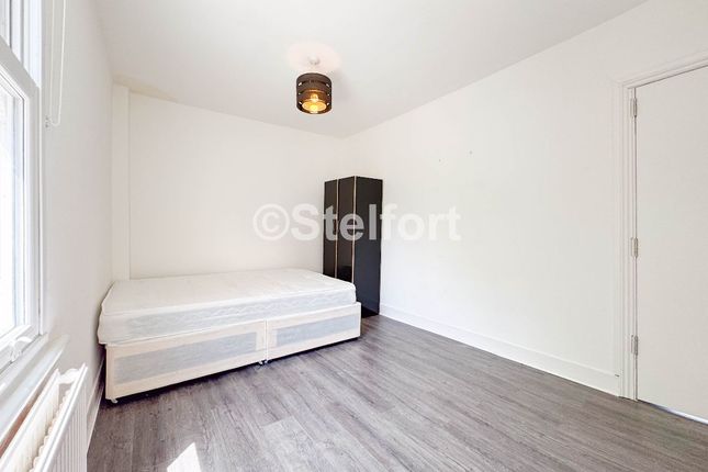 82 Emma Road, London photo 2