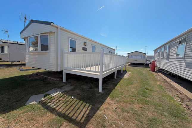 2-bed caravan on 7, Seawick Holiday Park, Clacton-on-Sea, £39,995