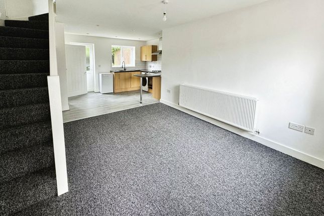 1a, Lodge Court, Telford photo 2
