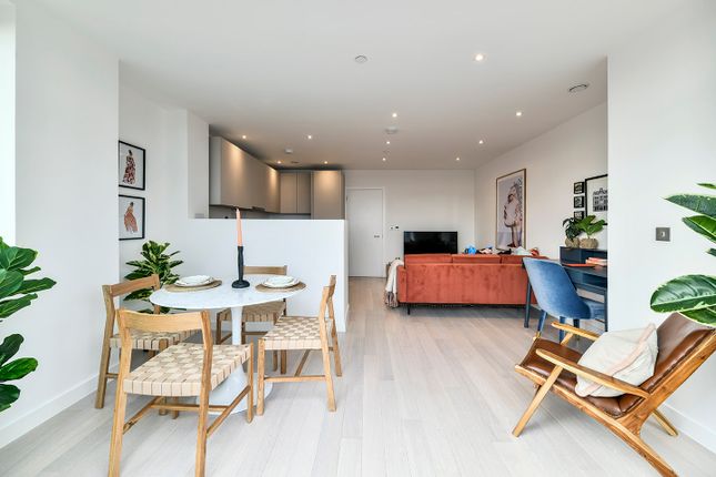 Flat for sale in Neos, Camden