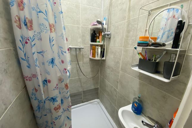 Flat for sale in Ripple Road, Barking