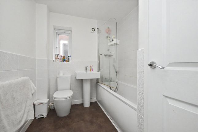 4, Haydock Avenue, West Yorkshire photo 5