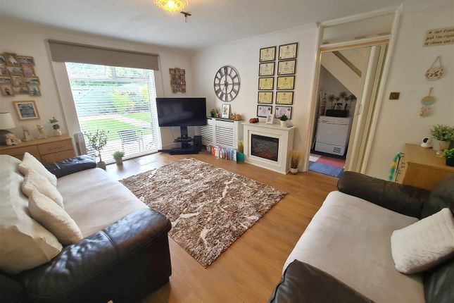 41, Lapland Walk, Corby photo 2