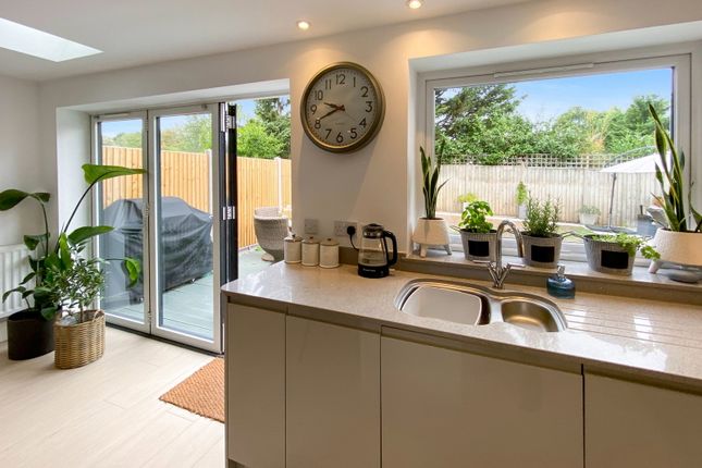 24, Siskin Close, Ashford photo 4