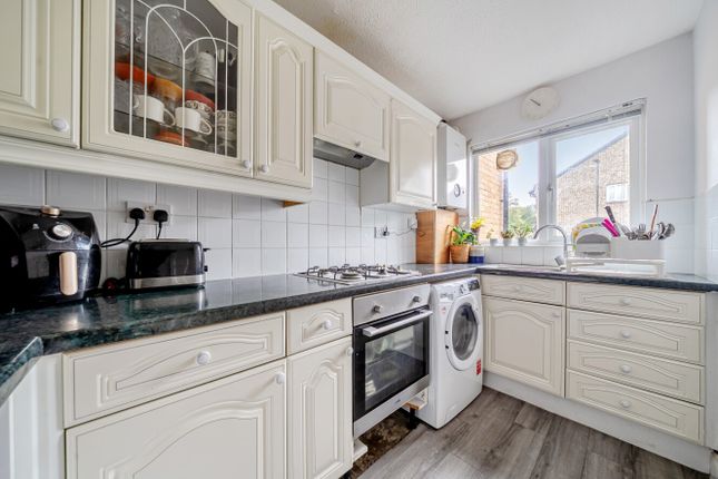 6, Ruskin Way, London photo 2
