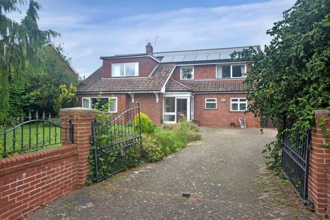 Detached house for sale in Tuxford Road, Normanton-On-Trent, Newark