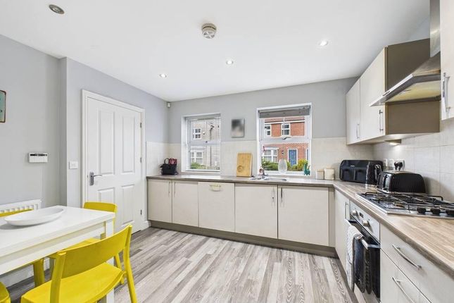 26, Rowton Drive, Hull photo 3