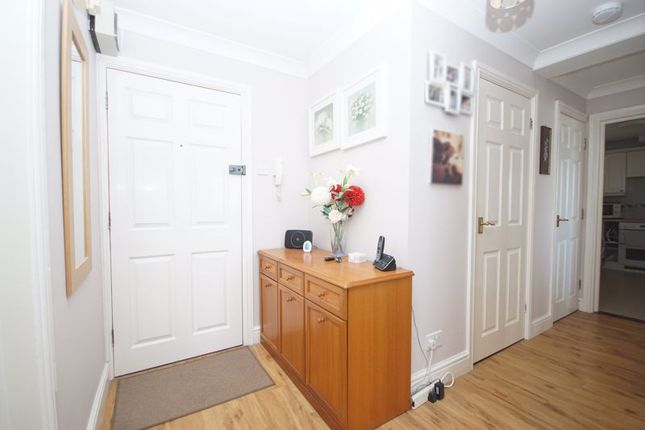 Flat for sale in Wight View, Lee-On-The-Solent