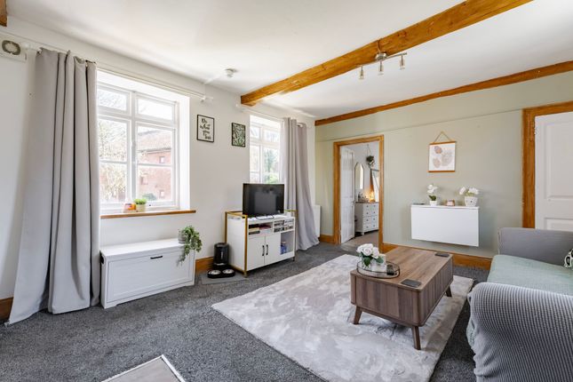 Flat 4, The Old Manor House, Dereham photo 2