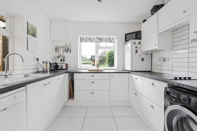 30, Ickford Road, Tiddington photo 4