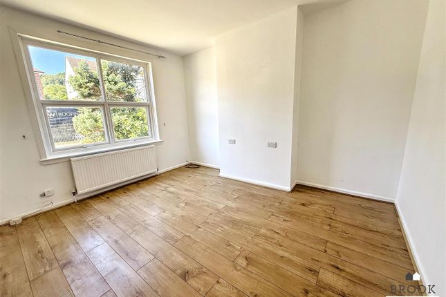 22, Royal Sussex Crescent, Eastbourne photo 2