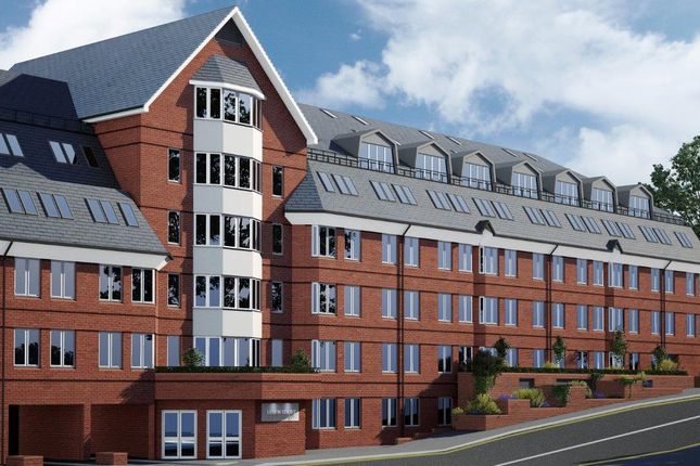 Parking/garage to rent in Sutton Court Road, Sutton