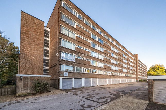 Flat 178, Elgar Lodge,, Fair Acres, Bromley photo 3