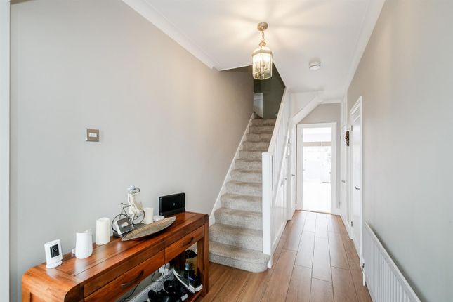 1, Larkswood Road, Chingford photo 2