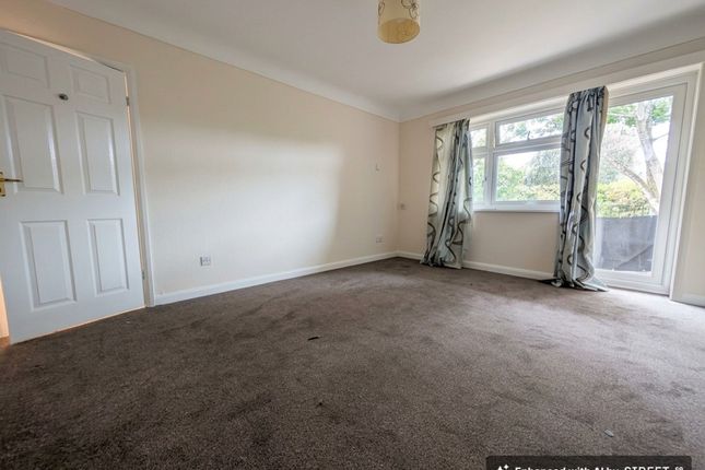 Flat 4, Bassett Court Bassett Avenue, Southampton photo 5