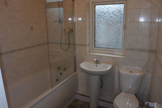 88, Gateshead photo 5