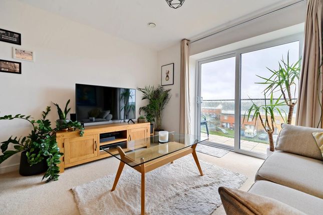 Flat for sale in Reading, Berkshire