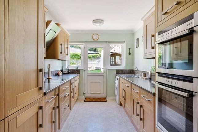 29a,Rockvale Bungalow, West Street, Lingfield photo 2
