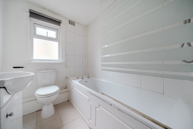 58a,, Vancouver Road, London photo 4