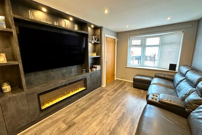 10, Hawkswell Drive, Wolverhampton photo 2