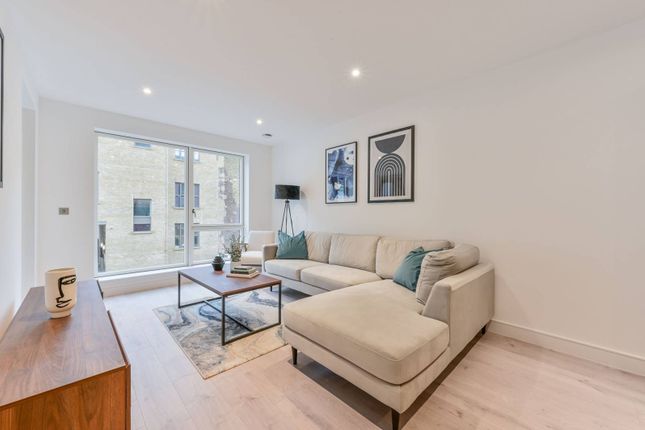 Flat for sale in The Residence, Clapham North