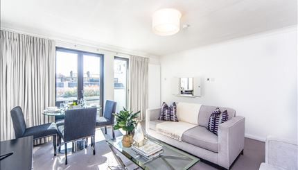 Thumbnail Flat to rent in 161 Fulham Road, London