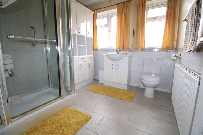 46, Lewis Avenue, Bridgend photo 4