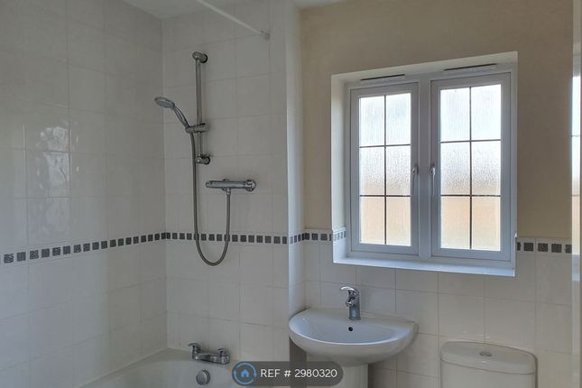 Crediton Close, Coventry photo 5