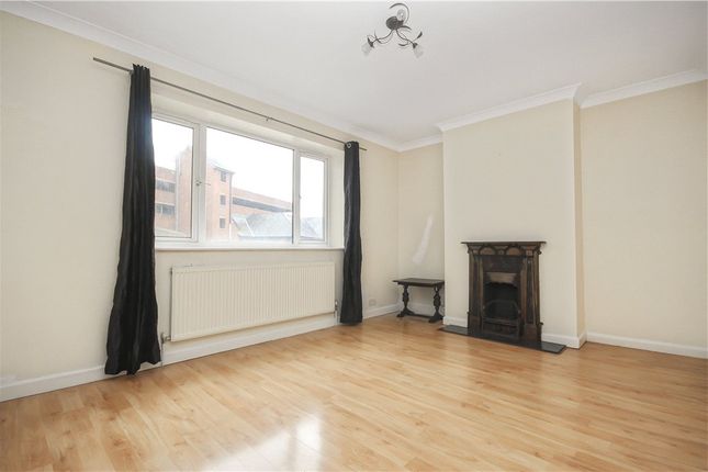 Thumbnail Flat to rent in London Road, Mitcham