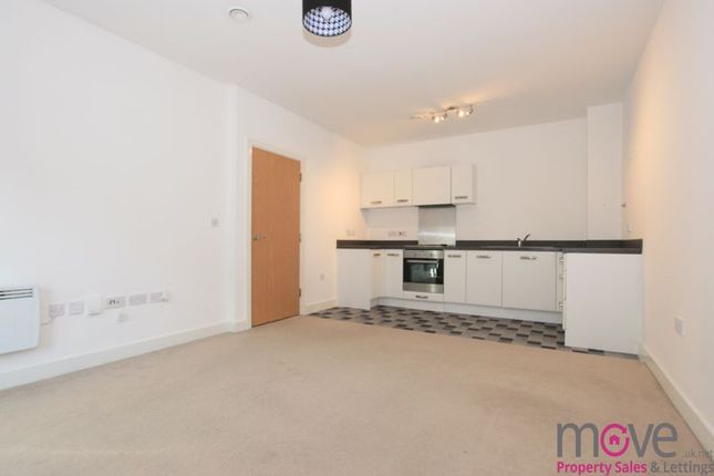 Flat to rent in Kiln Close, Gloucester