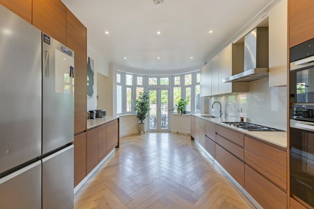 18, Dobree Avenue, London photo 4