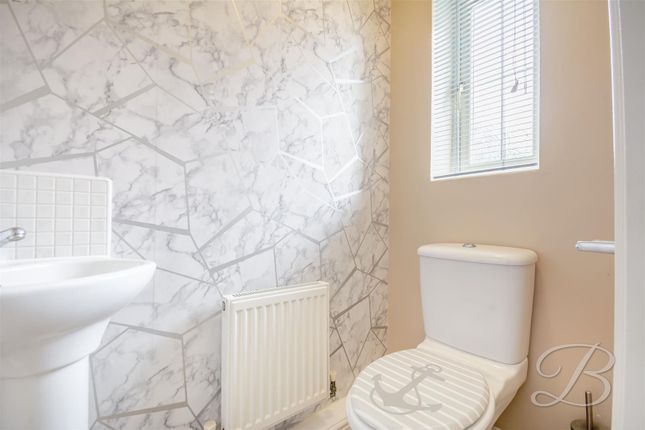 6, Guylers Hill Drive, Mansfield photo 4